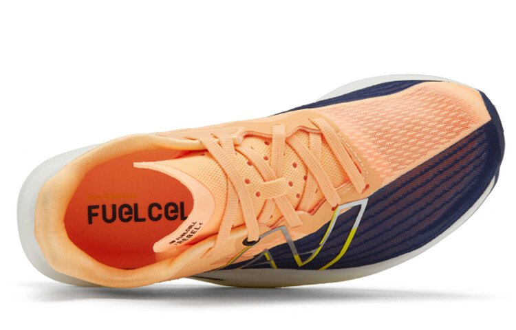 Кроссовки New Balance NB FuelCell Series Женские — фото 2
