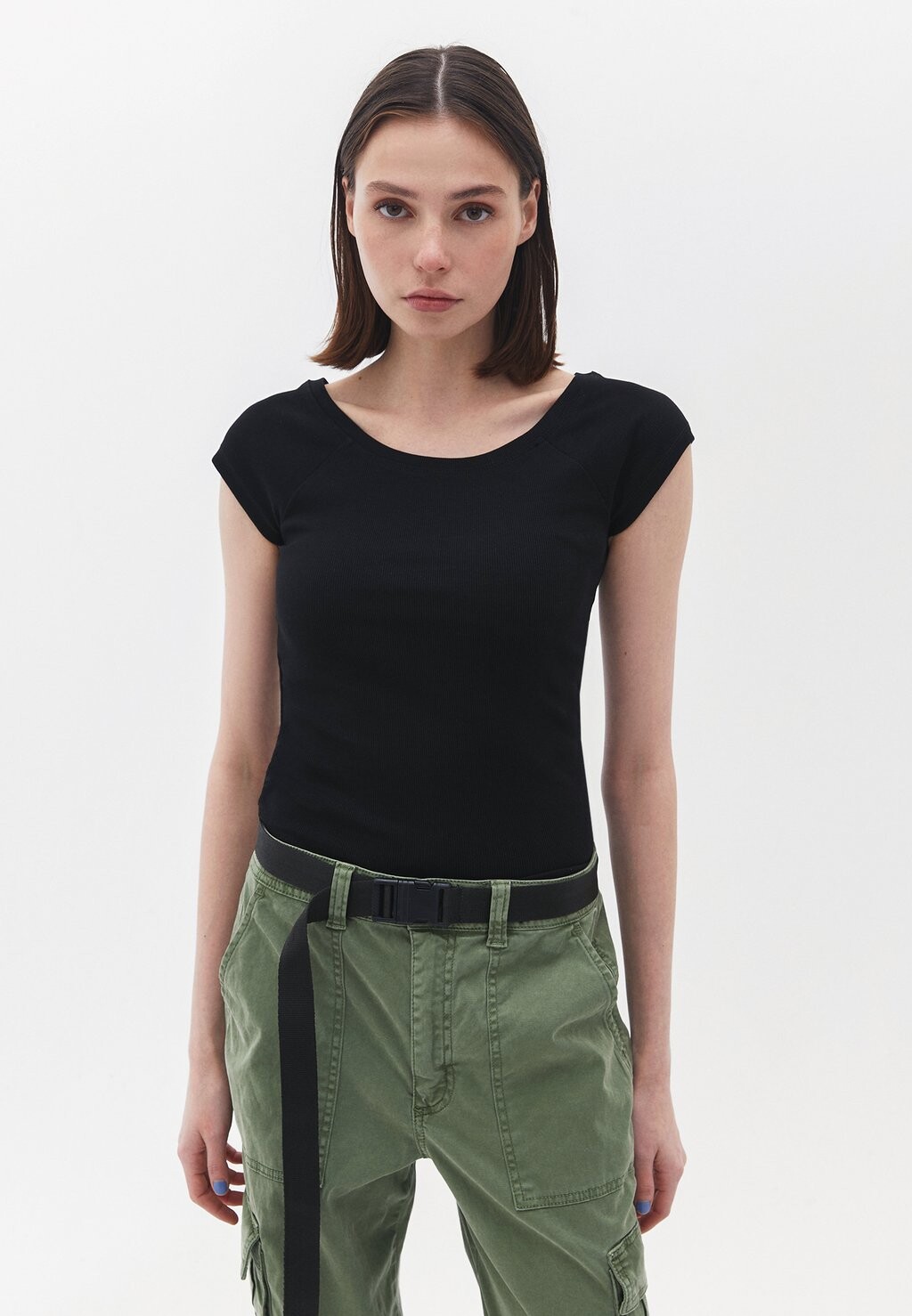 

Футболка базовая BOAT NECK OXXO, цвет black