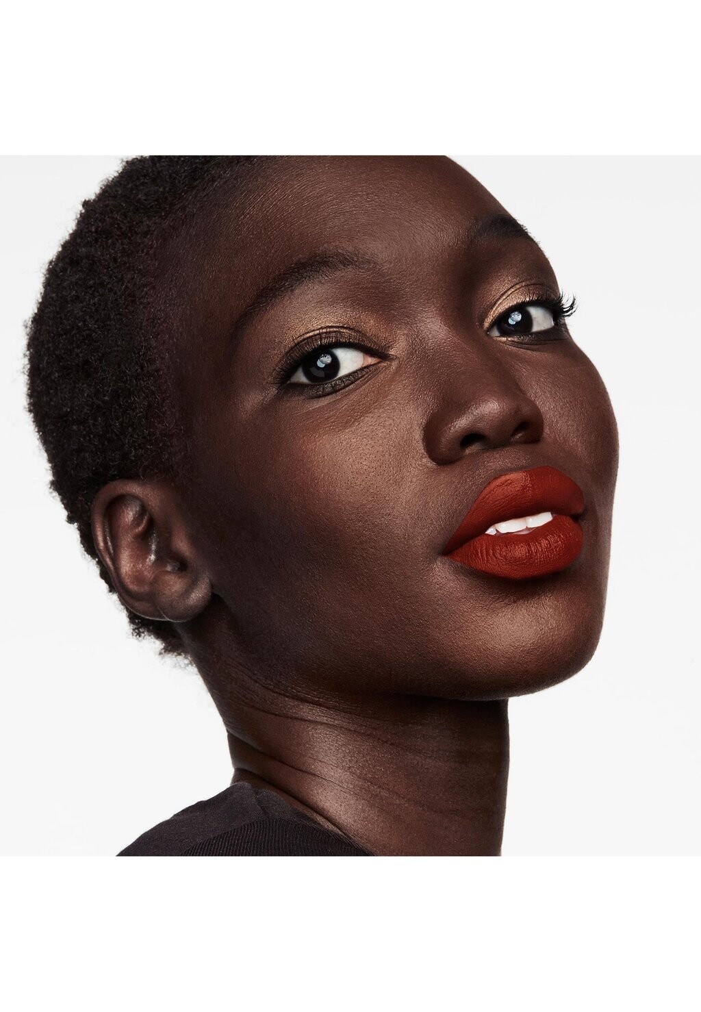 

Помада Be Legendary Prime & Plush Lipstick Smashbox, оранжевый