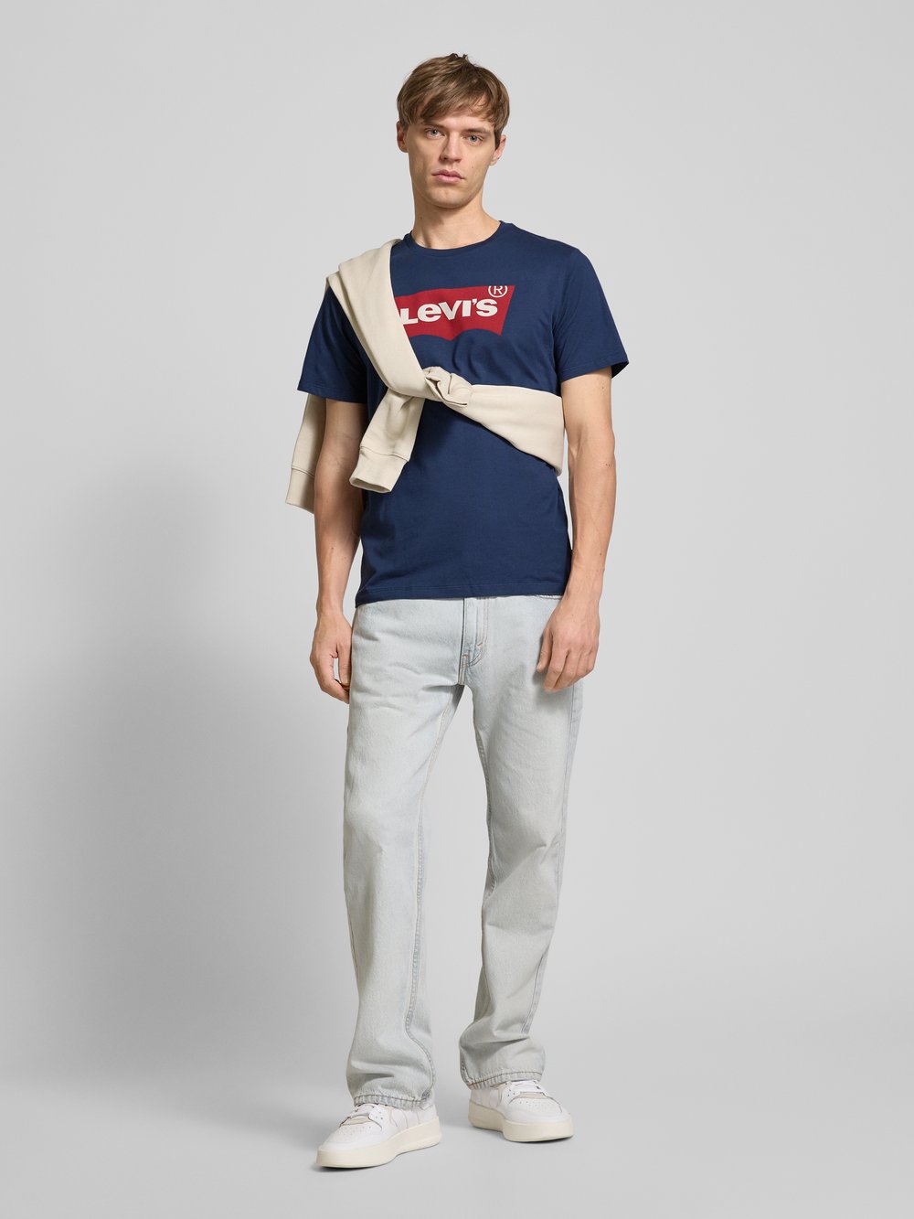 

Футболка с этикеткой Levi's, синий