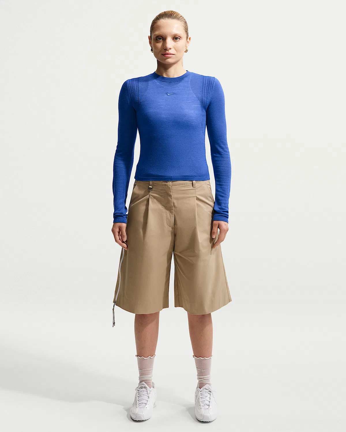 Женская длинная футболка Nike Sportswear Airreverent, Hyper Royal — фото 4