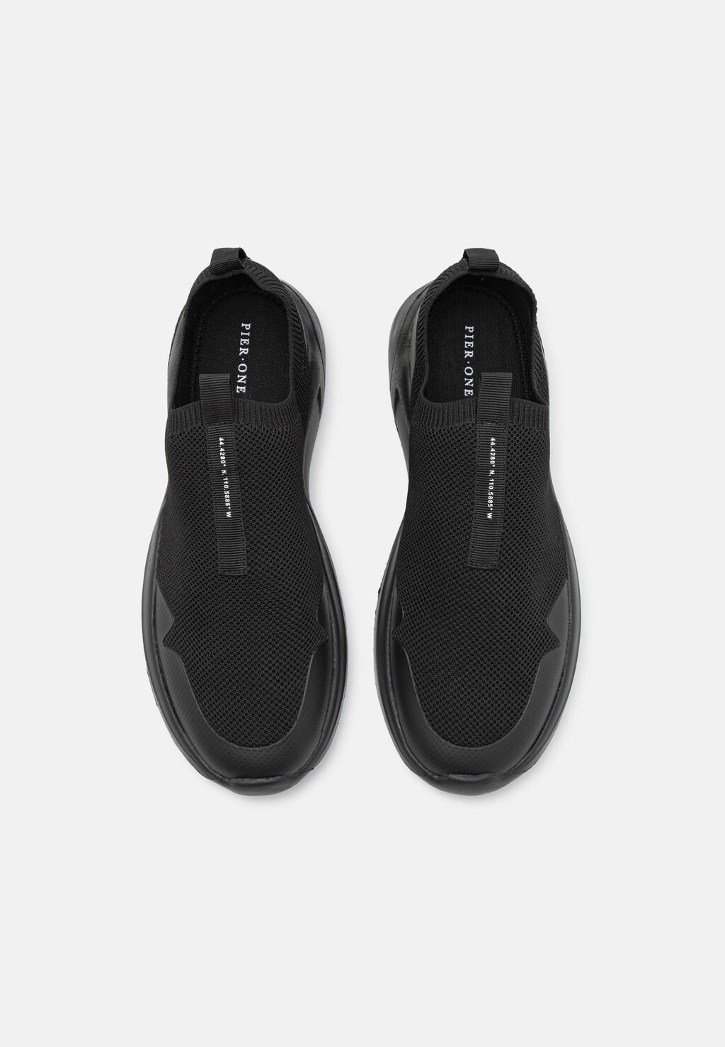 Слипоны Unisex Pier One, черные