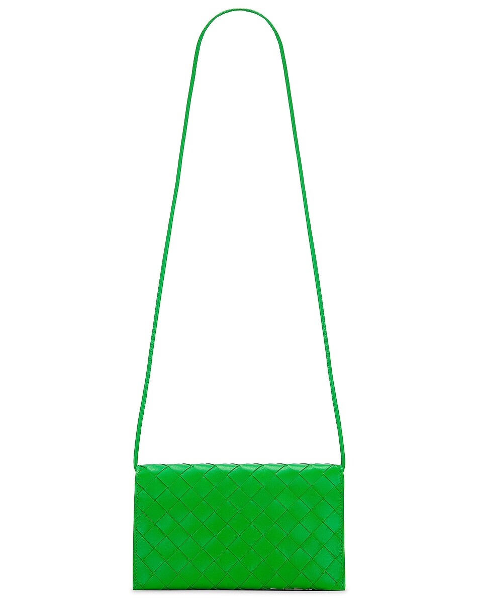 

Сумка кросс-боди Bottega Veneta Wallet On Strap, цвет Parakeet & Gold