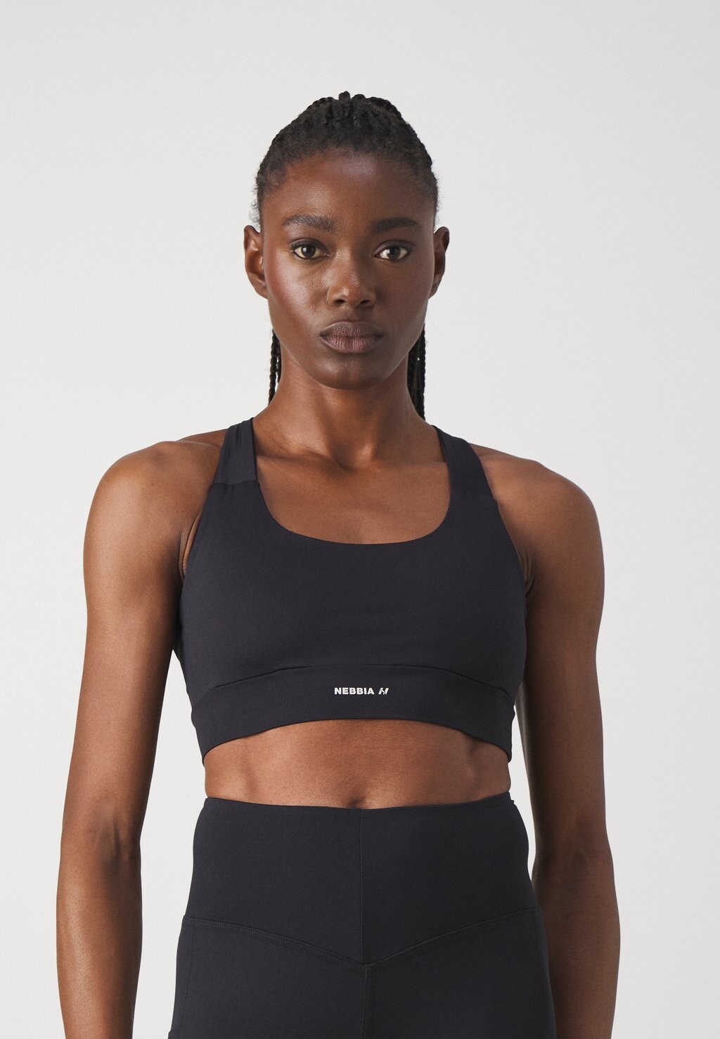

Спортивный бюстгальтер средней поддержки WOMENS BRA Nebbia, цвет black