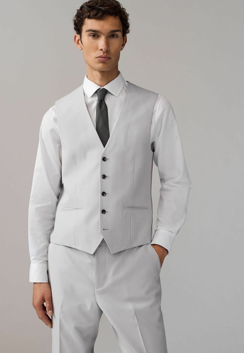 

Жилет TEXTURED REGULAR FIT Next, слоновая кость