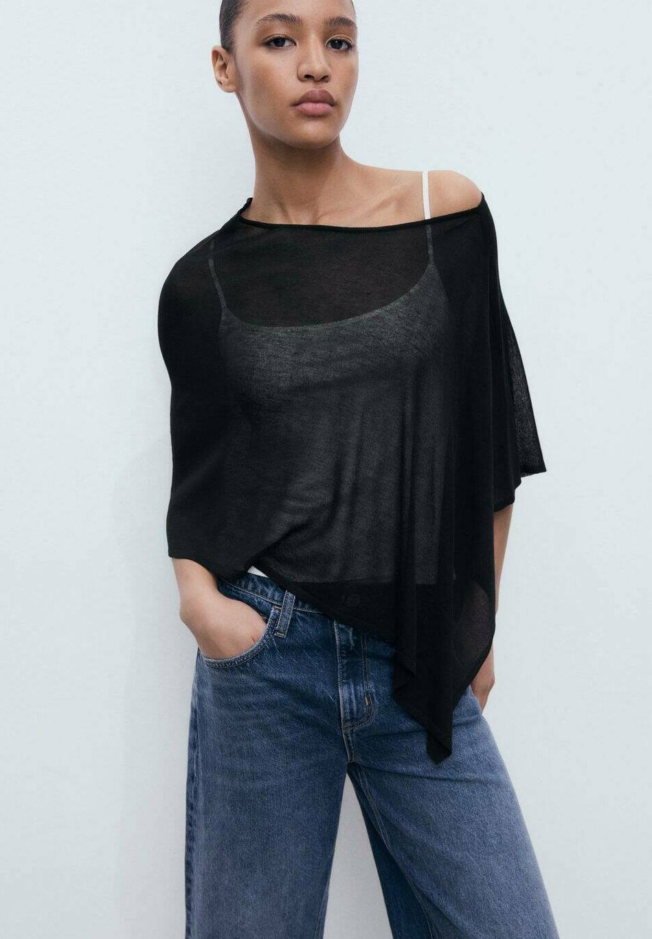 

Накидка ASYMMETRICAL Mango, черный