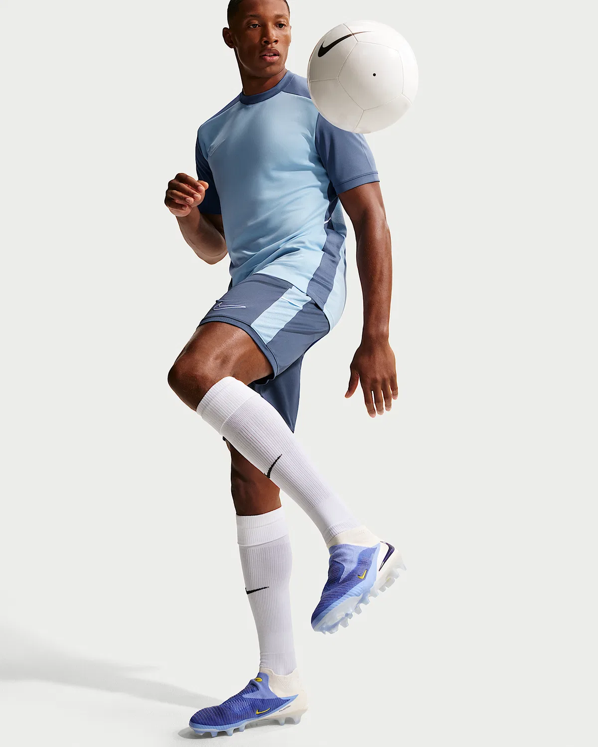 Мужские футбольные шорты Nike Dri-FIT Academy, Diffused Blue/Psychic Blue/White — фото 4