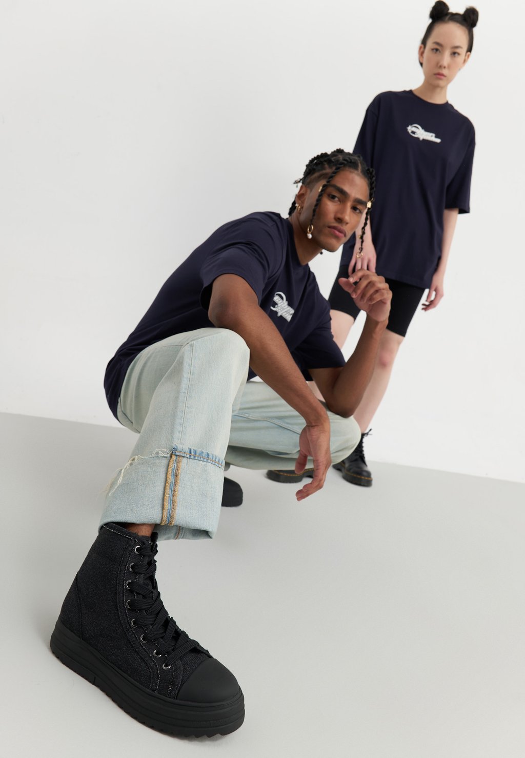 

Высокие кроссовки UNISEX YOURTURN, черный