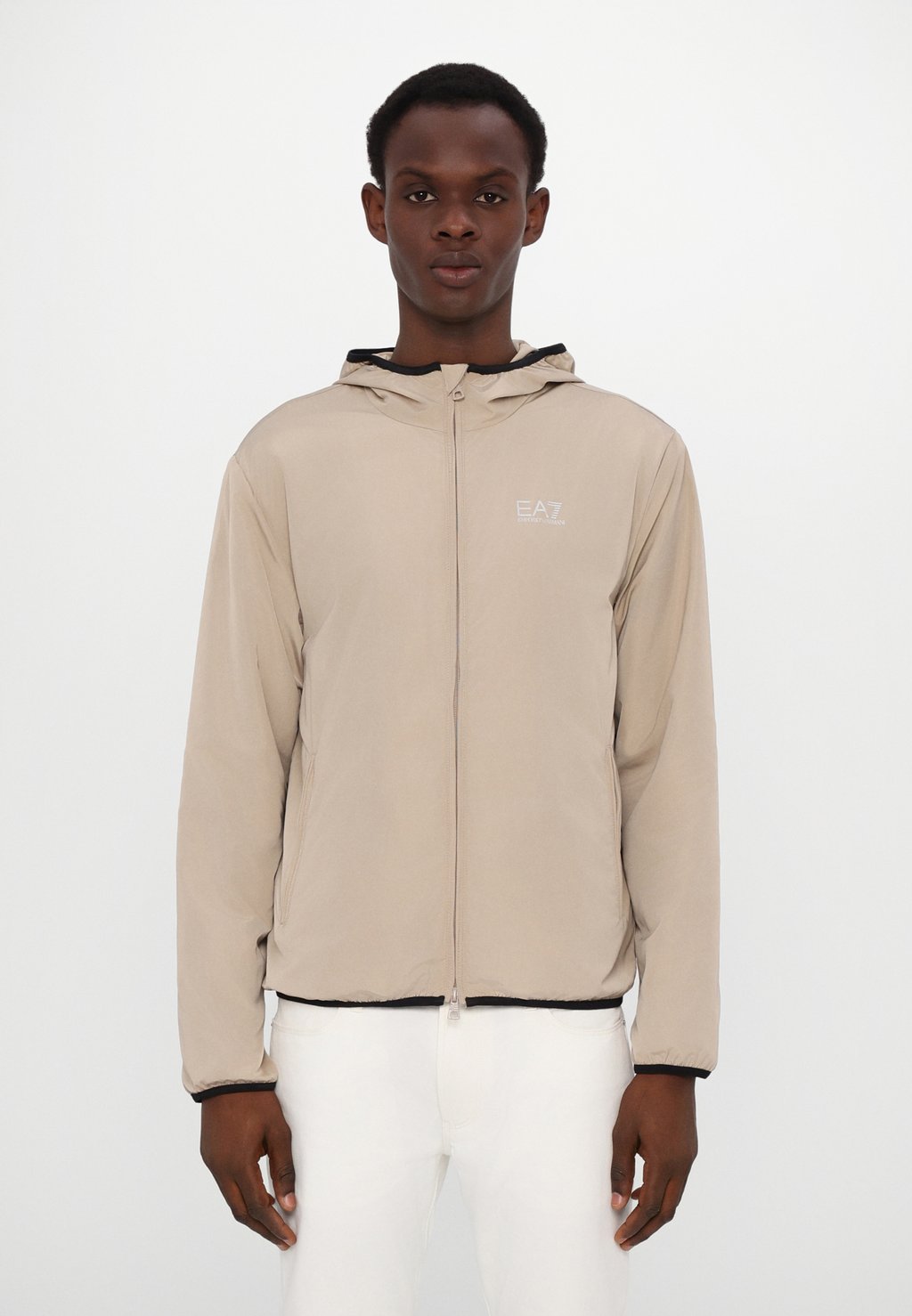 

Куртка для активного отдыха EA7 Emporio Armani, серо-коричневый