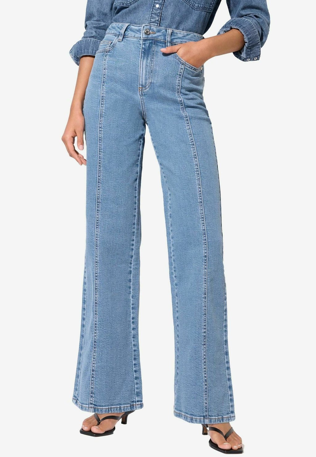 

Расклешенные джинсы REGULAR FIT - WIDE FRONT SEAM Friends Like These, синий