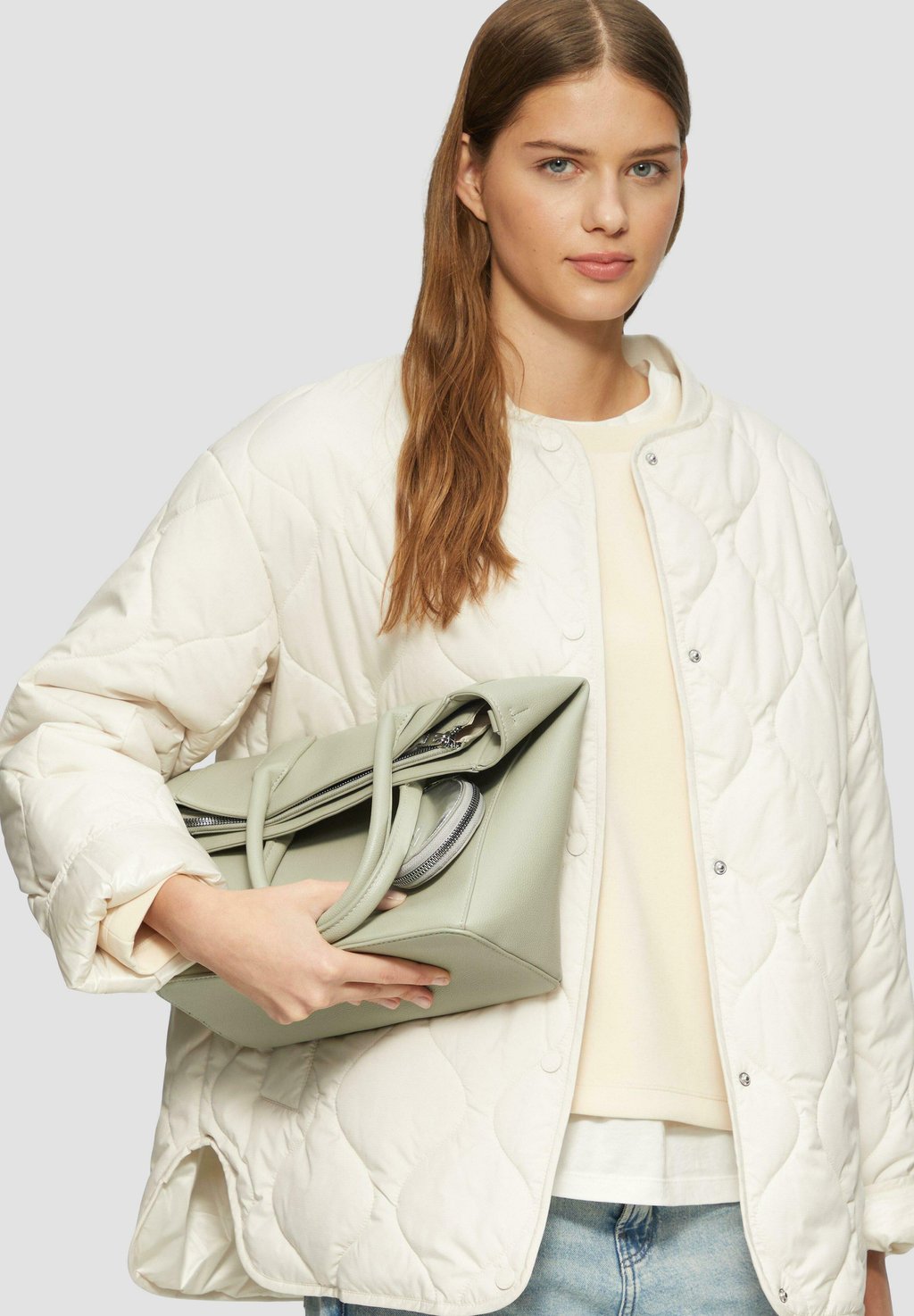 

Сумка-тоут SHOPPER MIT FLASCHENHALTER UND LOGO s.Oliver, темно-зеленый