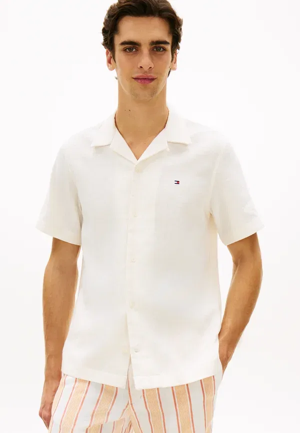 Футболка Tommy Hilfiger, цвет слоновая кость