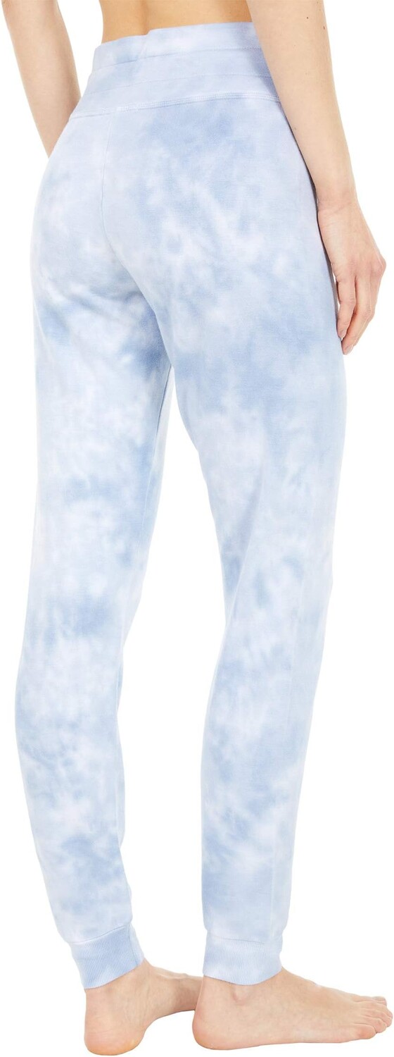 

Брюки Beyond Yoga Garment Dye Lounge Around Joggers, цвет Blue Dream/Gray Cloud Dye