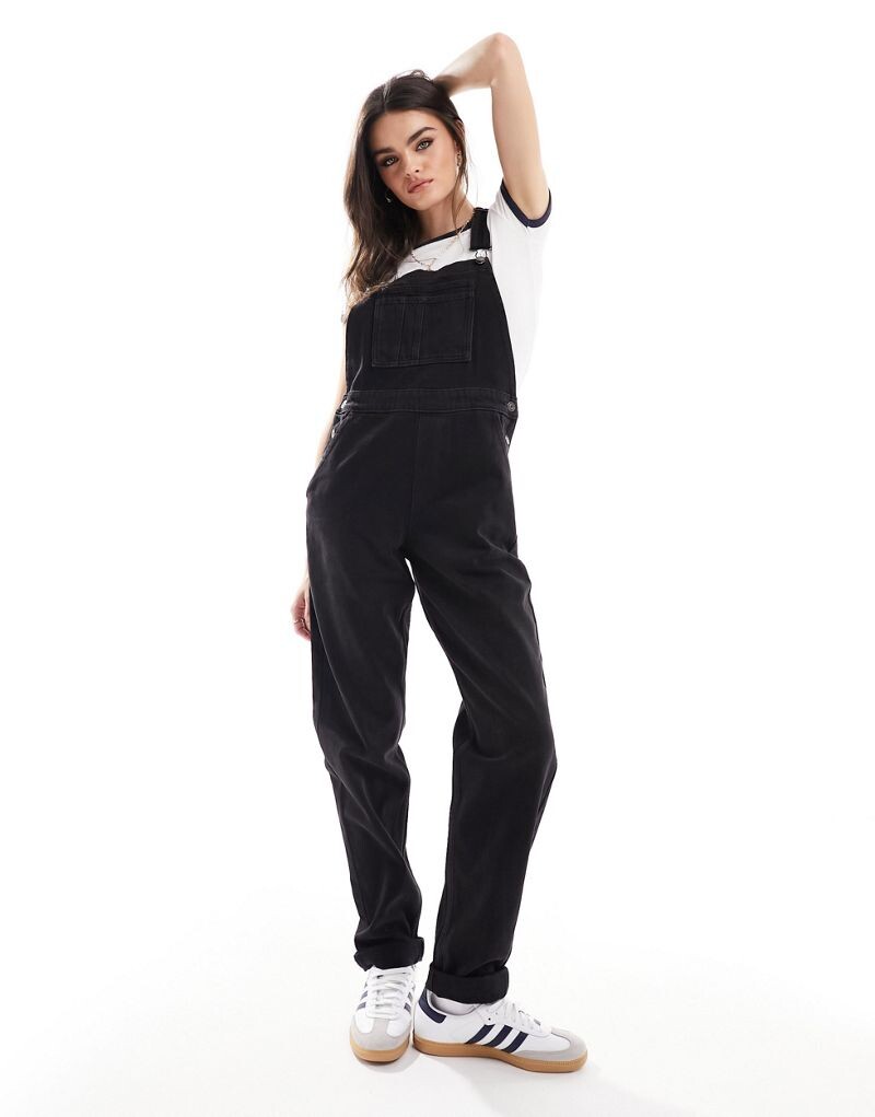 

Черные джинсовые комбинезоны ASOS DESIGN