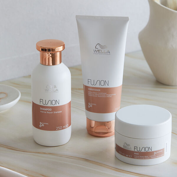 Восстанавливающий кондиционер для волос, 200 мл Wella Professionals Fusion — фото 3