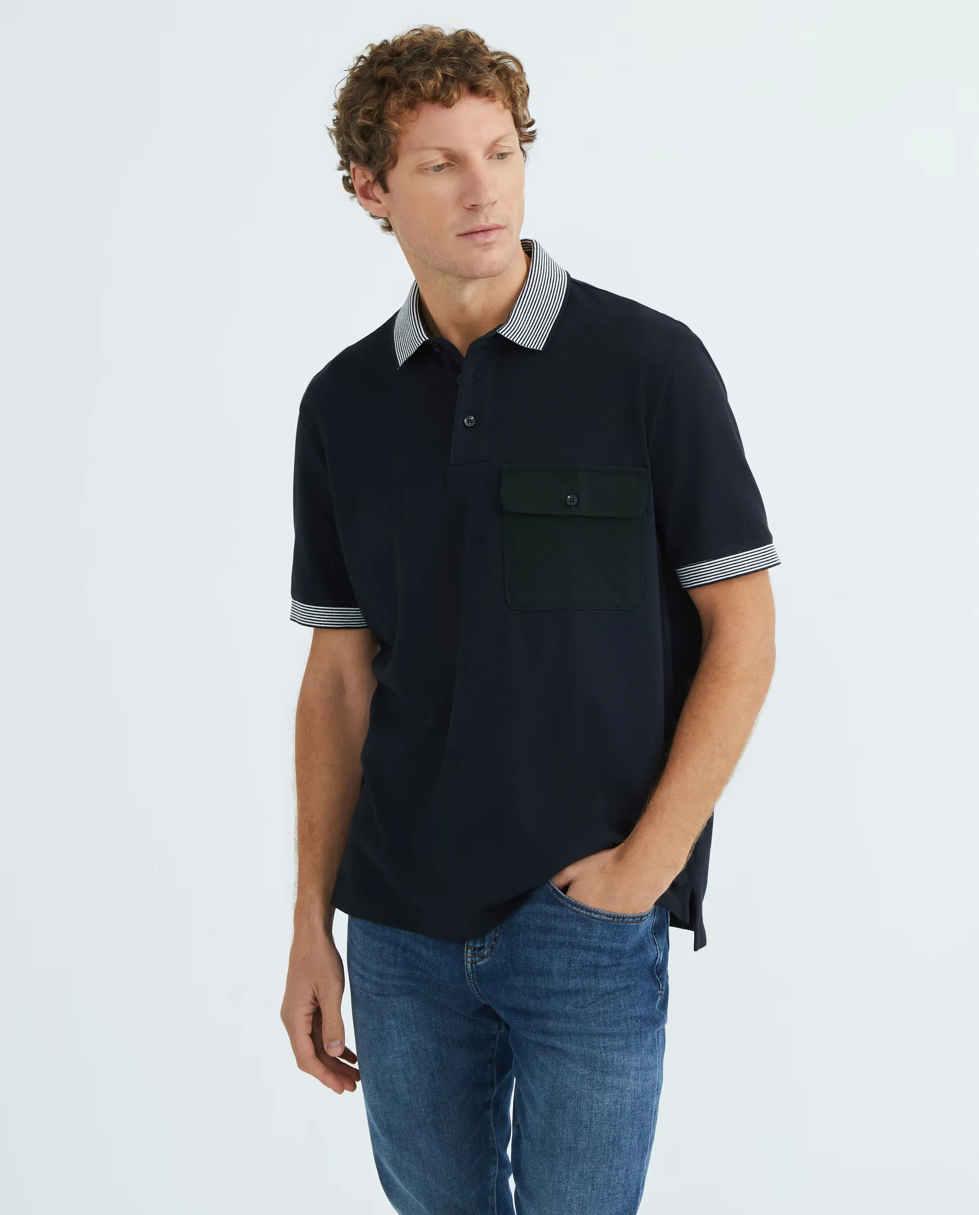 

Поло из пике для мужчин с коротким рукавом, классический крой Armani Exchange, темно-синий
