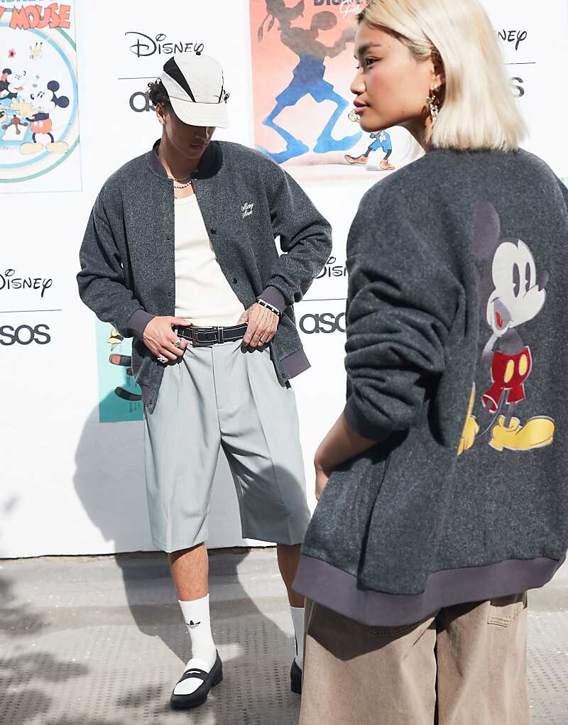 

Серый шерстяной бомбер унисекс с принтом Микки Мауса ASOS DESIGN Disney