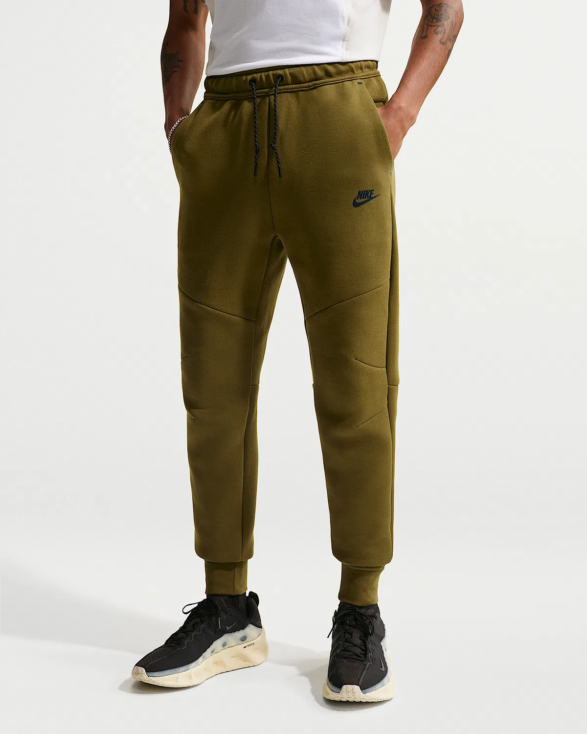 Мужские флисовые джоггеры Nike Tech, Olive Flak/Black — фото 2