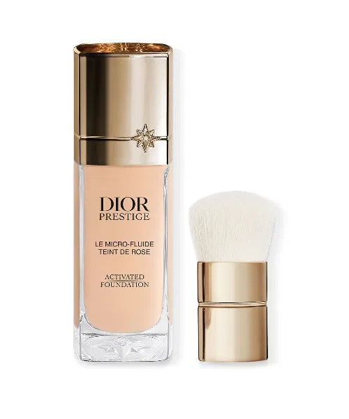Тональная основа Престиж ле микро флюид тан Dior с кистью кабуки
