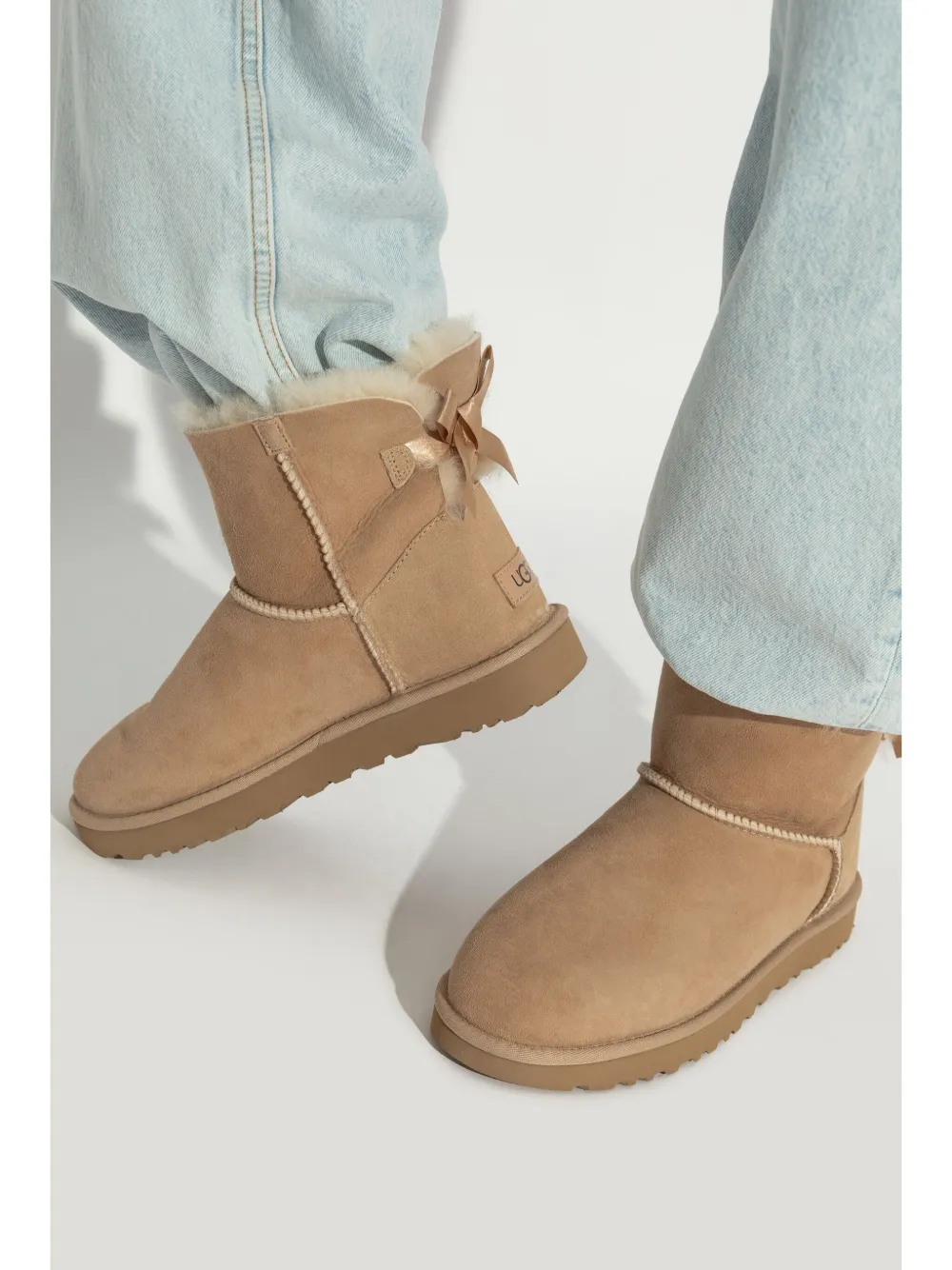 Угги Mini Bailey Bow Sage Blossom II UGG, коричневый — фото 2