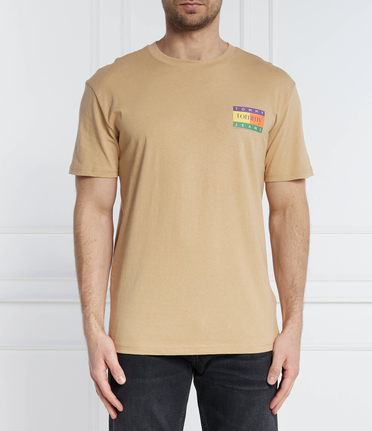 

Футболка Tommy Jeans Regular Fit, бежевый