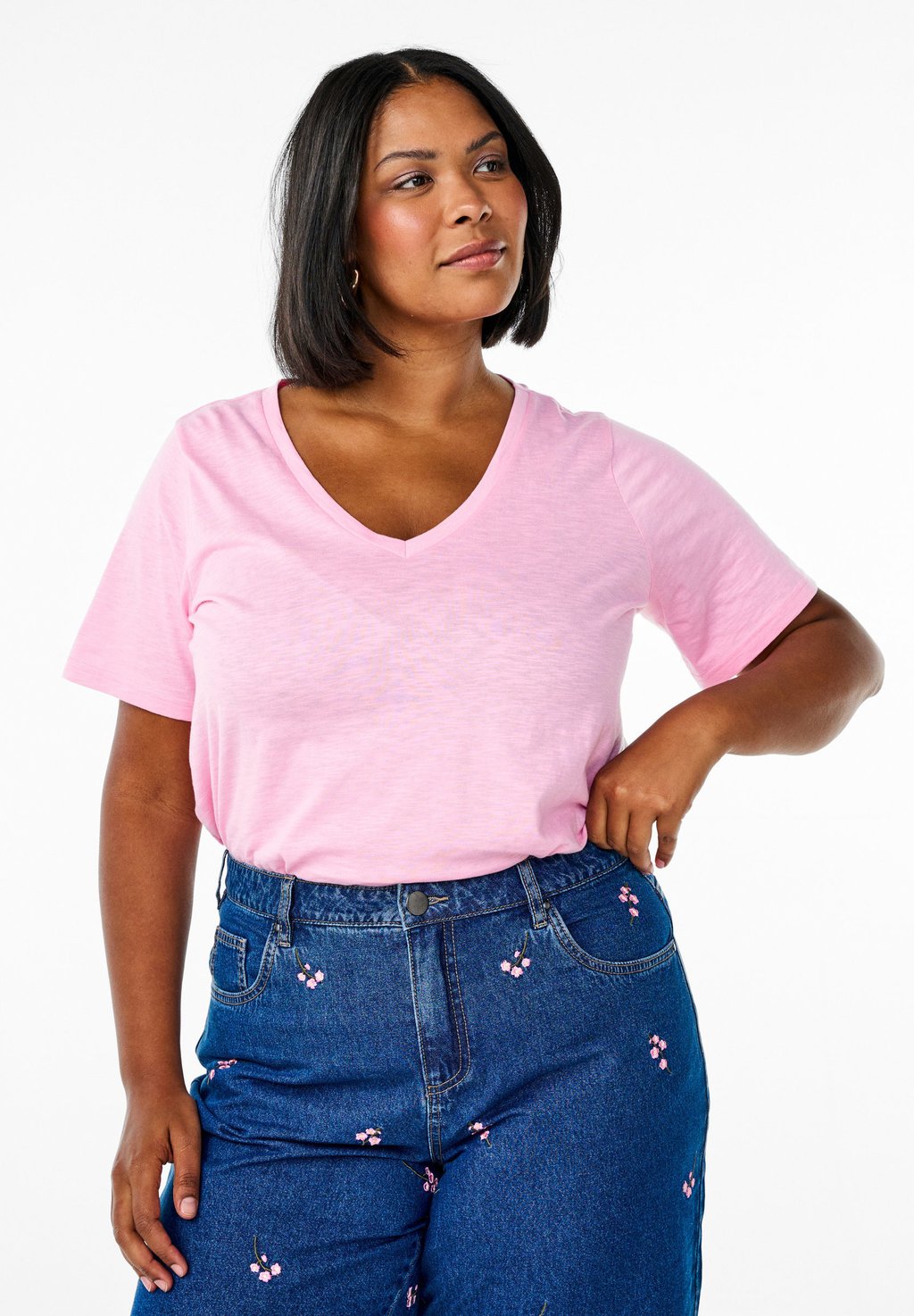 

Базовая футболка SHORT-SLEEVED WITH V-NECK Zizzi, розовый
