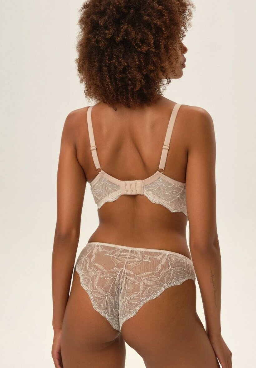 

Трусы ODESSA ESOTIQ, бежевый