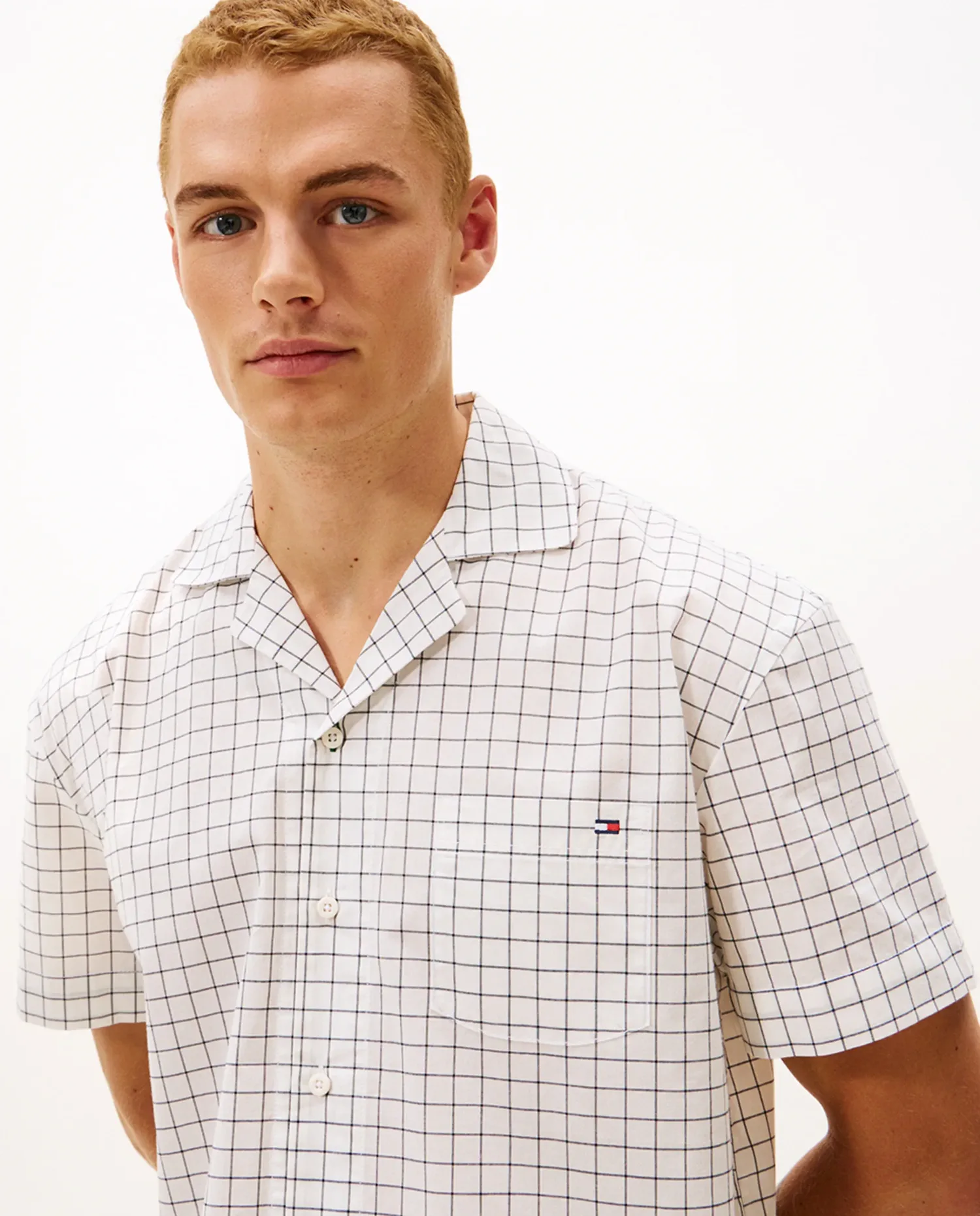 Мужской комплект пижамы из рубашки и шорт Tommy Hilfiger, белый — фото 3