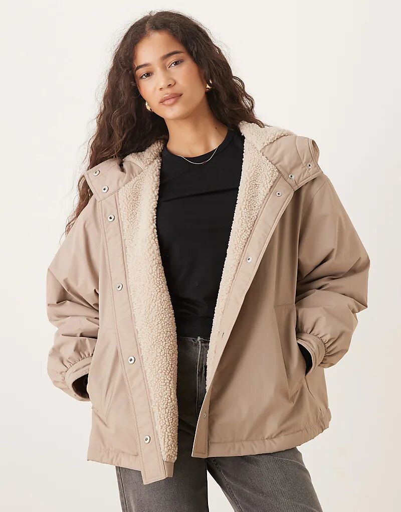 

Плащ-дождевик ASOS DESIGN свободного кроя на флисовой подкладке цвета зефир, Серый, Плащ-дождевик ASOS DESIGN свободного кроя на флисовой подкладке цвета зефир