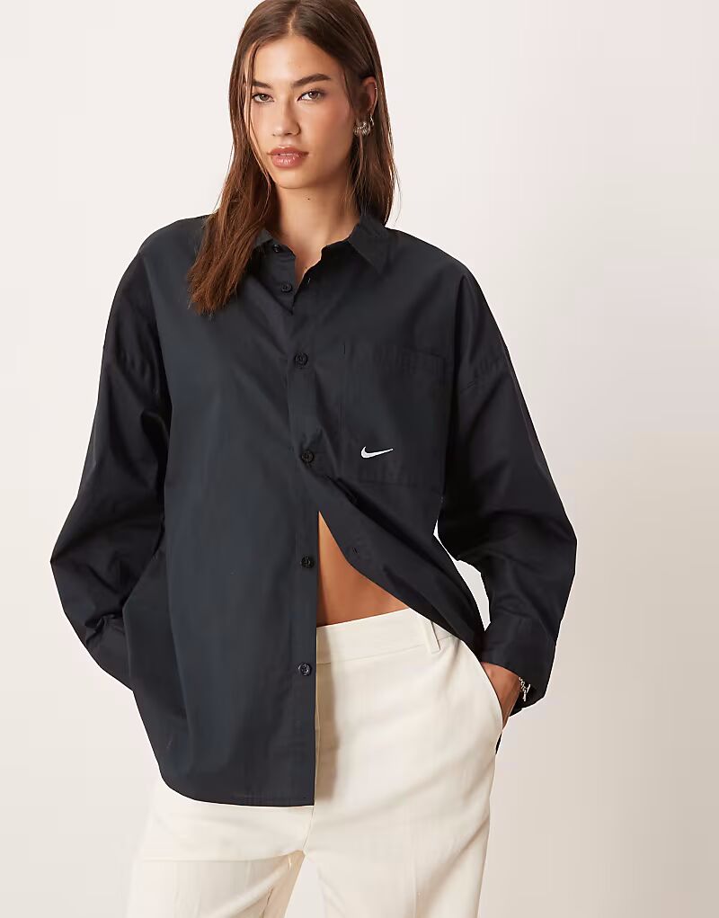 

Рубашка свободного кроя Nike Chill Poplin черного цвета