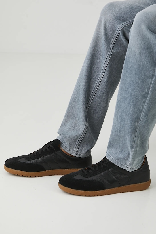 

Кожаные кроссовки Medicine, черный