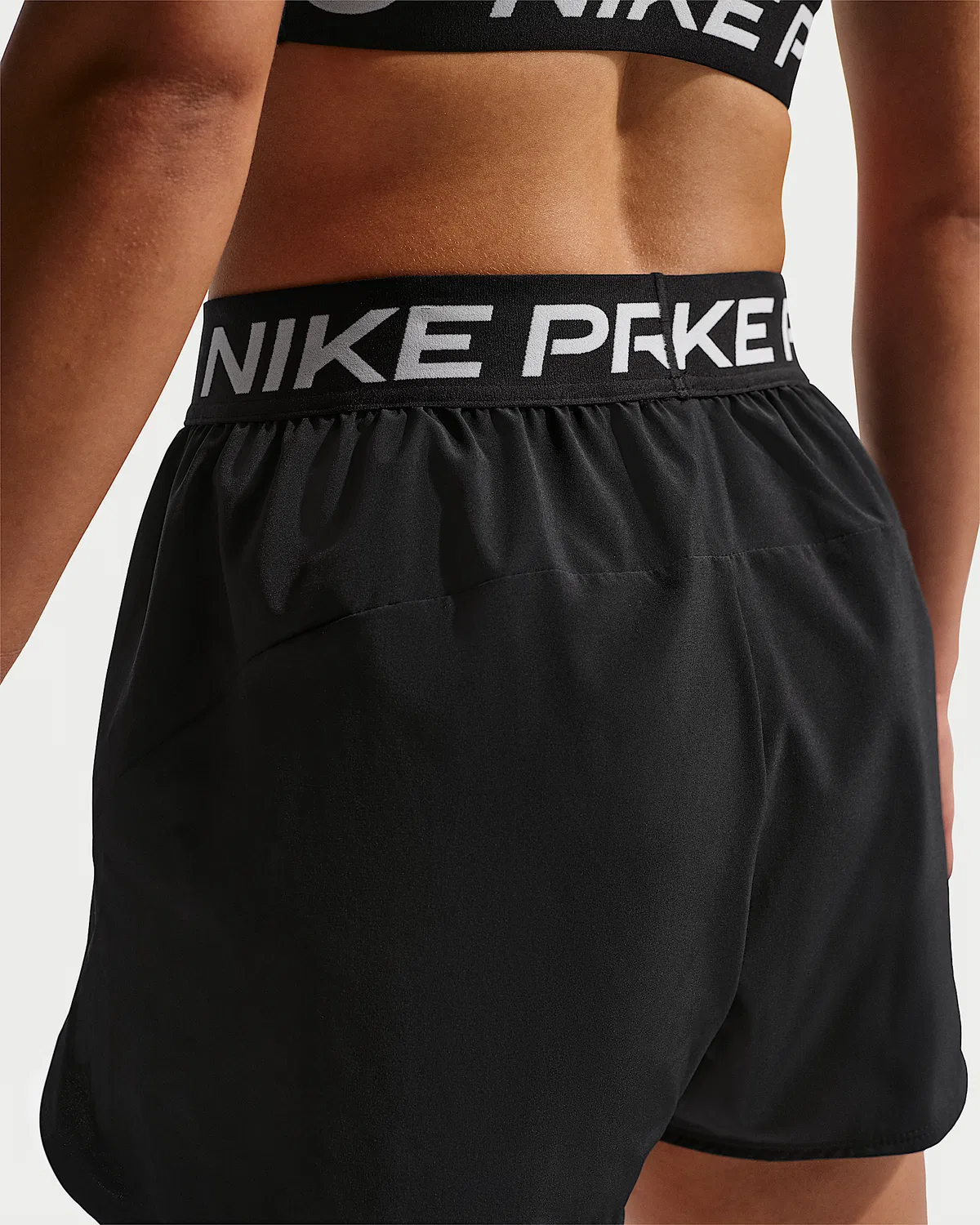 Женские шорты 2-в-1 Nike Pro, Black/White — фото 3