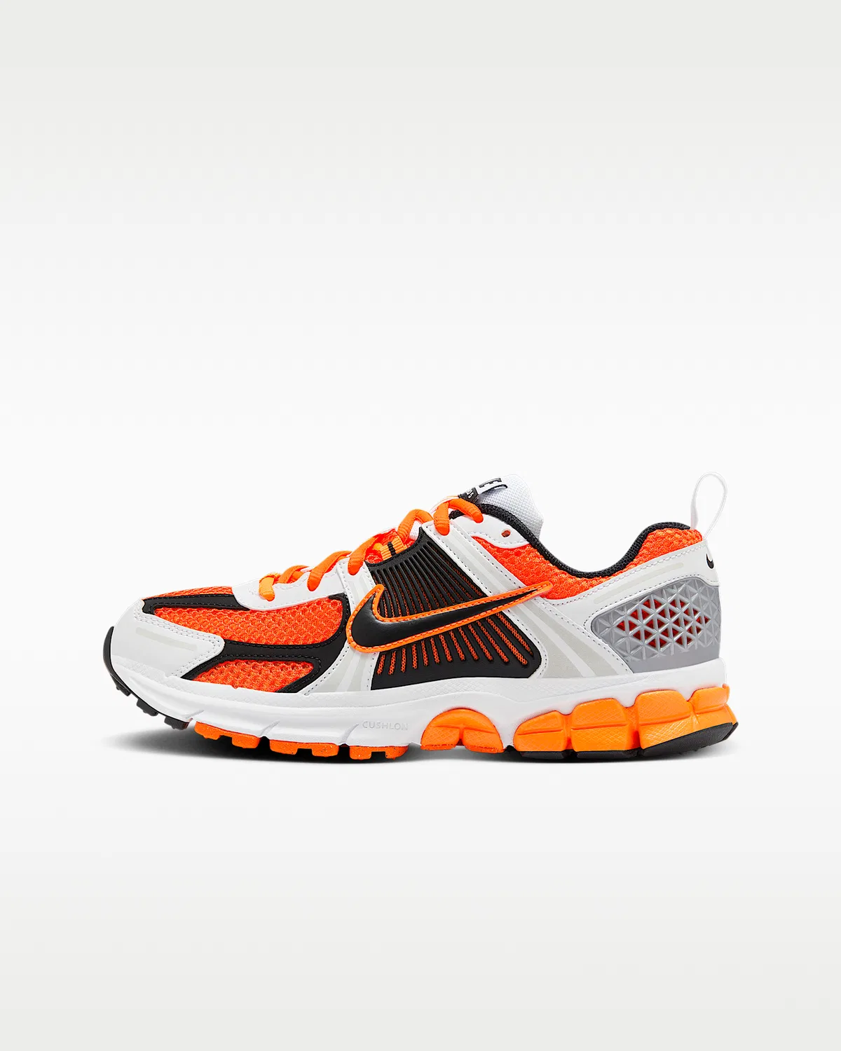 Детские кроссовки с отражающими элементами Nike Vomero 5, Total Orange/White/Metallic Platinum/Black