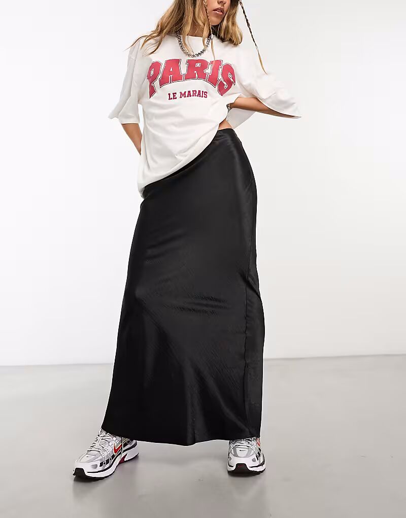 

Юбка макси из атласа черного цвета Collusion