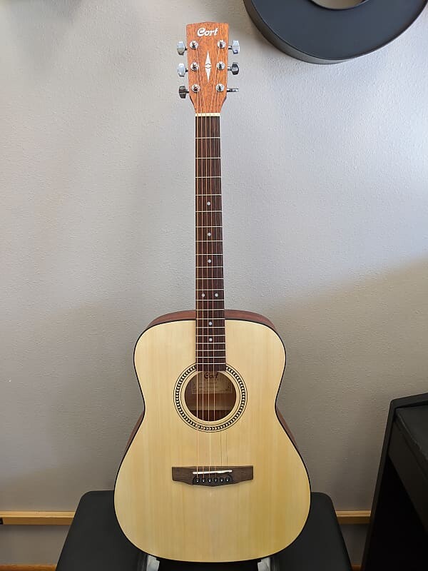

Акустическая гитара Cort AF505 Easy Play Standard Series Concert