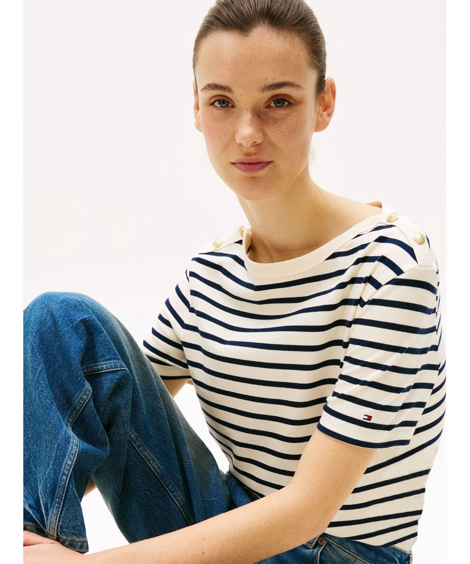 Женская футболка с золотыми пуговицами TOMMY HILFIGER мультиколор — фото 4