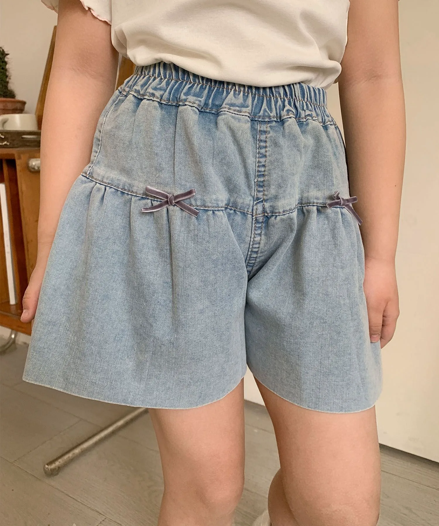 Расклешенные джинсовые шорты Aimoha Kids, blue — фото 3