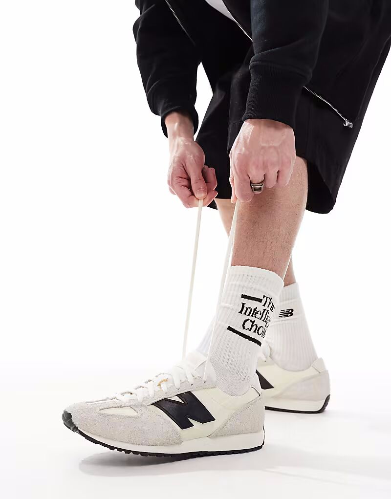 Кроссовки New Balance 471 белого и темно-синего цветов — фото 2