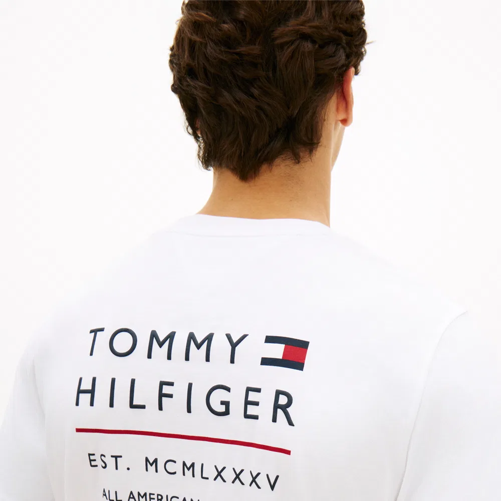 Мужская белая футболка с вышитым логотипом "Embro Stack" от Tommy Hilfiger — фото 4