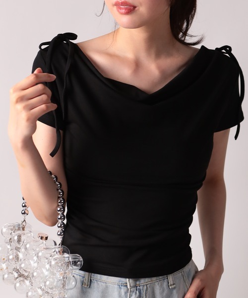 

Футболка с коротким рукавом, с драпировкой на плечах NANAHACHI, черный