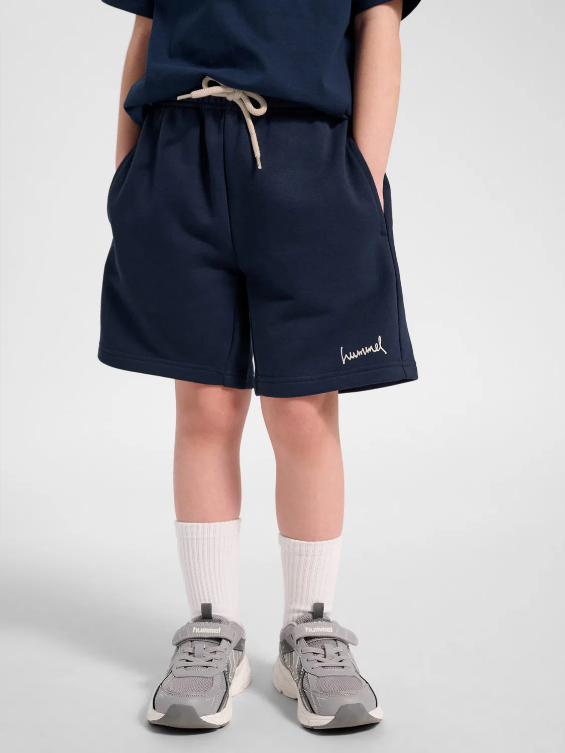 Шорты Hummel Regular в цвете Горчица — фото 4