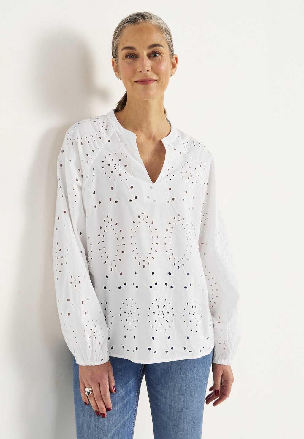 

Блуза WITH EMBROIDERY Cellbes of Sweden, белый