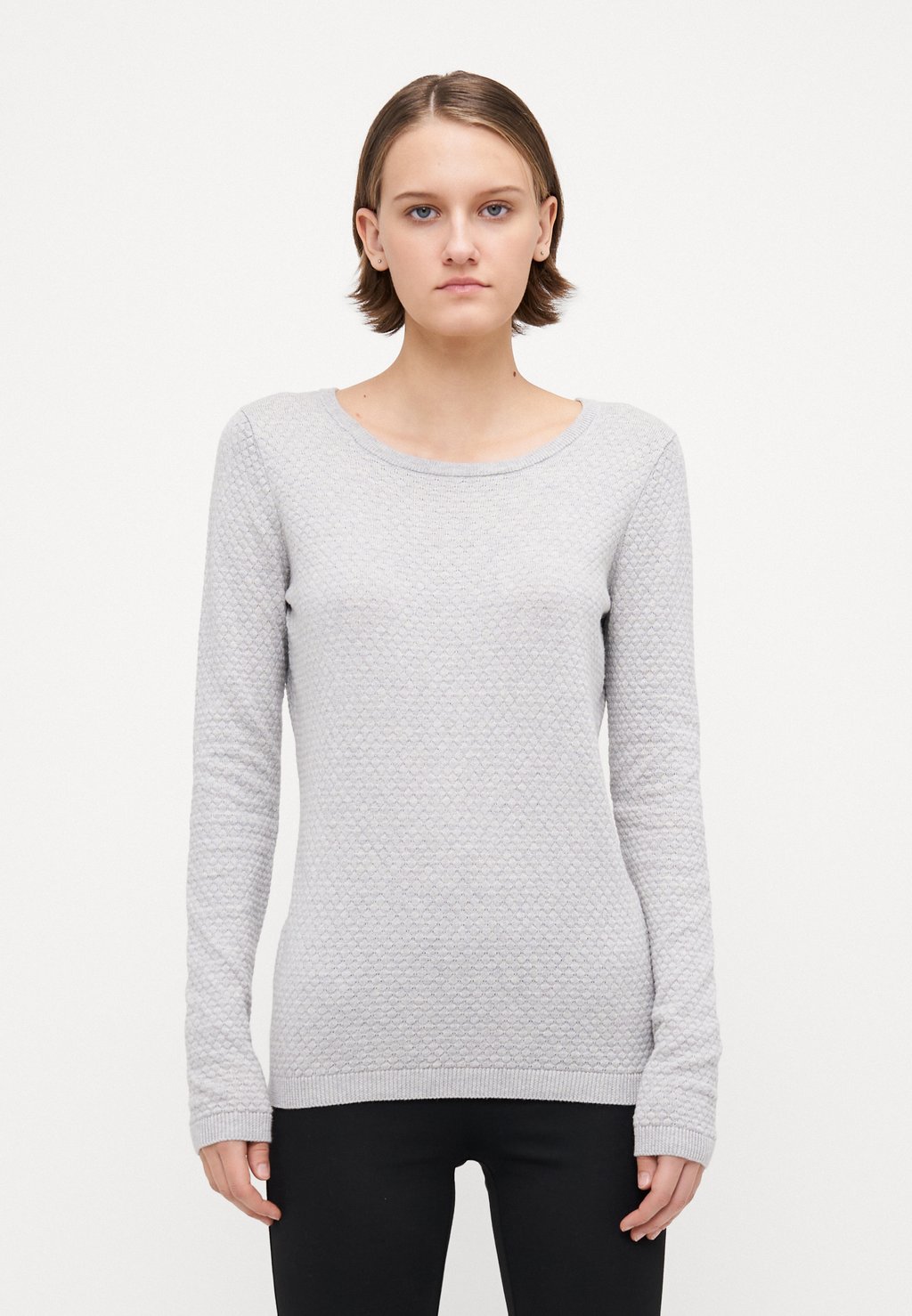 

Джемпер VMCARE STRUCTURE O NECK Vero Moda Tall, светло-серый
