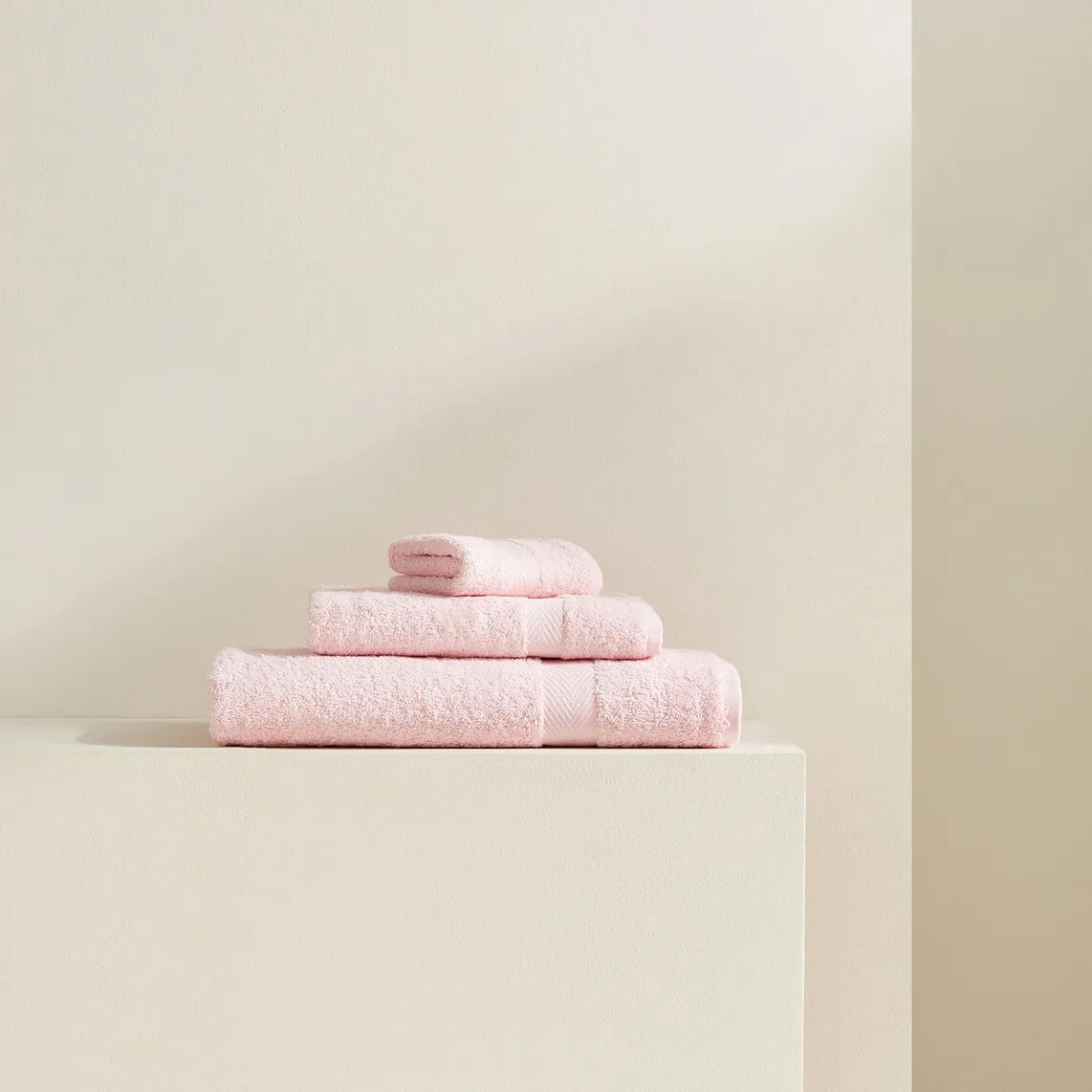 

Хлопковое банное полотенце 450 гр/м2 Colors El Corte Inglés, светло-розовый