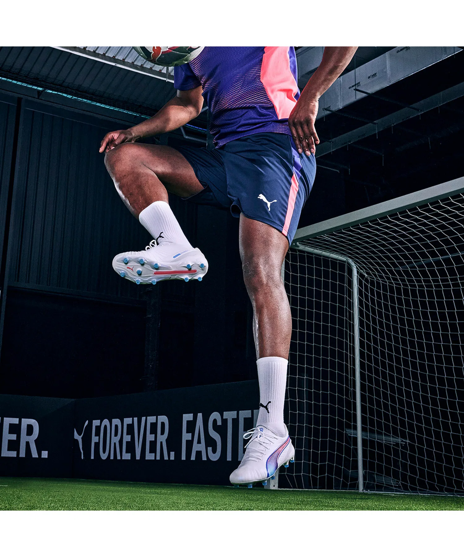 Мужские футбольные бутсы PUMA King Ultimate FG/AG чёрные — фото 4
