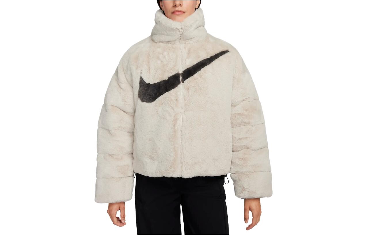

Куртка женская бежевая Nike