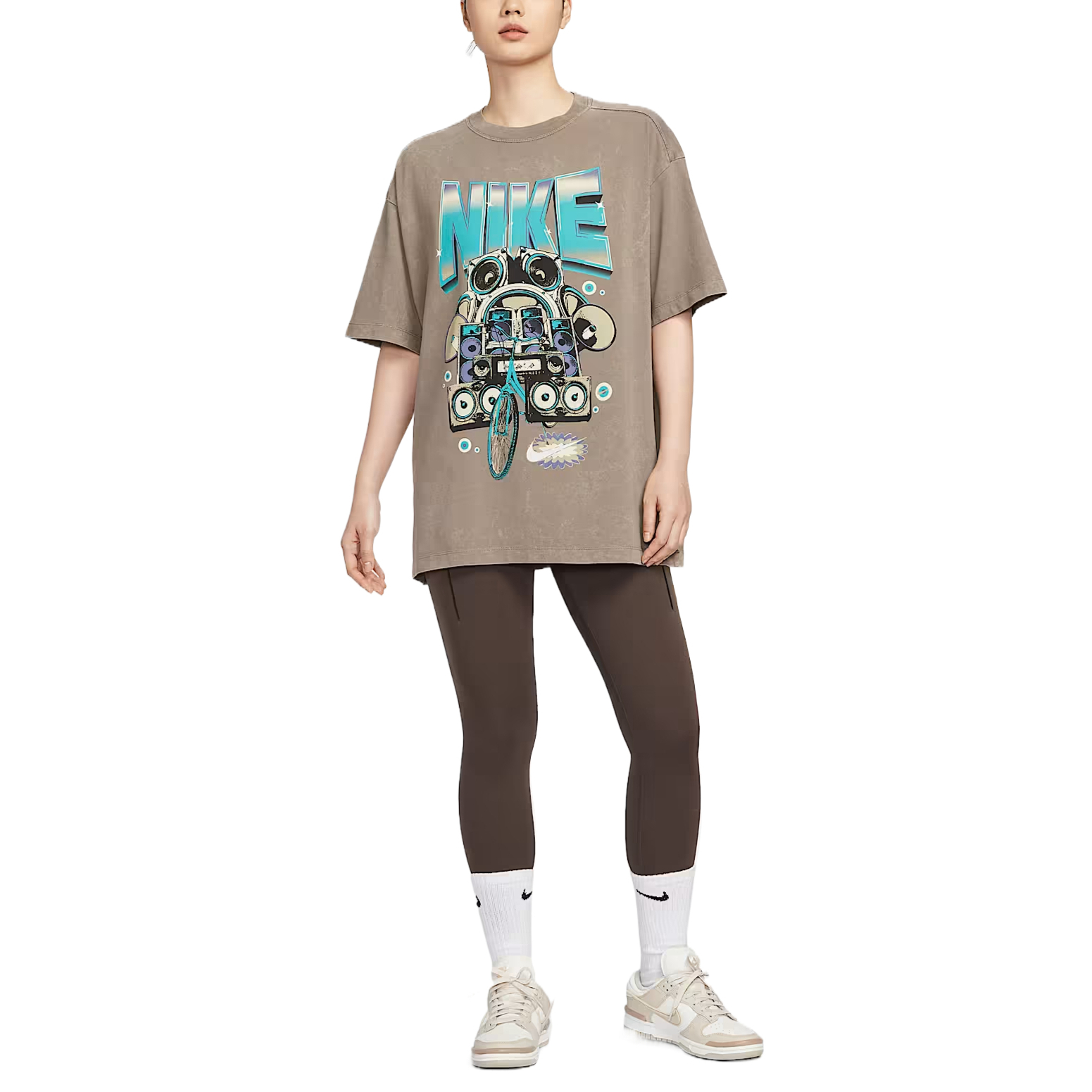 Футболка Nike Sportswear Oversized Short-Sleeve HF9692-214, умбра — фото 4