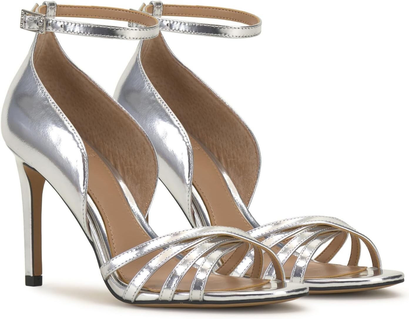 

Босоножки Antinalie Vince Camuto, цвет Silver