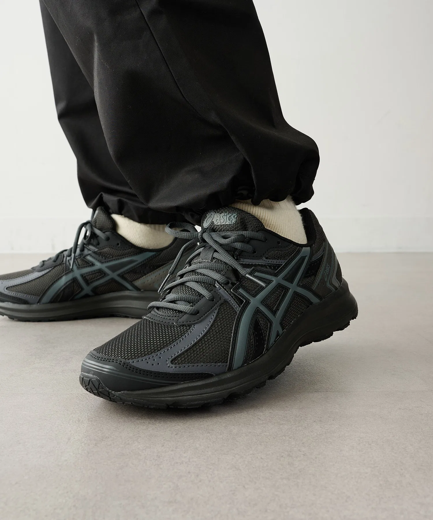 Унисекс кроссовки ASICS JOG 100S белые — фото 4
