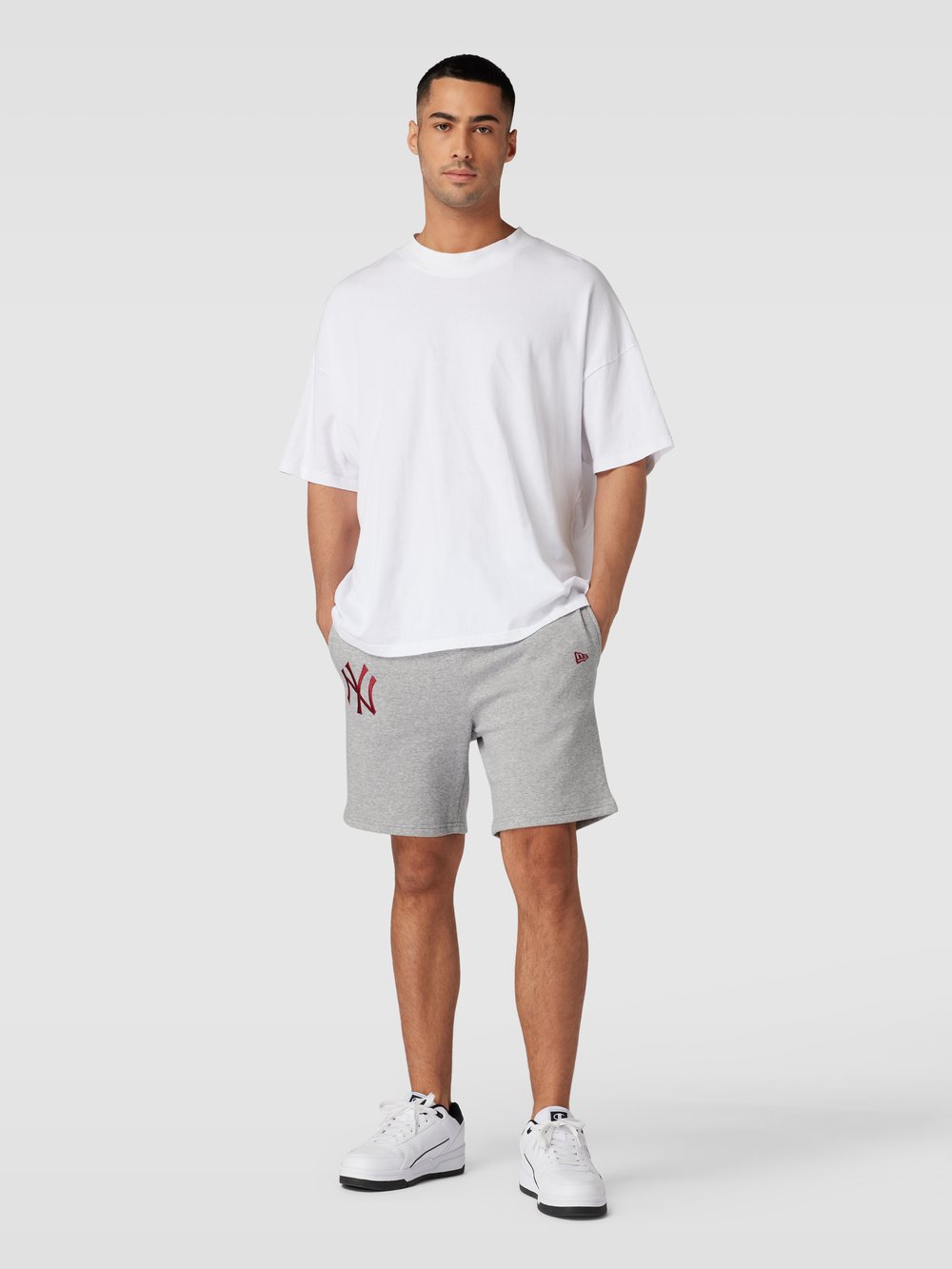 

Спортивные шорты с узорчатой ​​строчкой, модель «LEAGUE ESSENTIALS» New Era